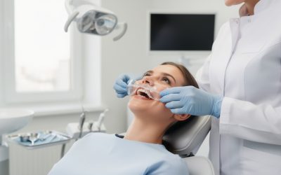 Blanchiment dentaire chez le dentiste avec gouttière : méthode, avantages et conseils